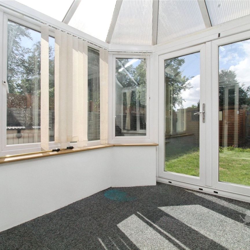 Nicola Close, South Croydon, CR2 6NB - Photo 1