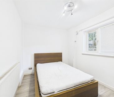 1 bedroom Flat in Sussex Place, Slough - Photo 6