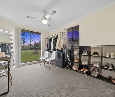 Quiet Cul-de-Sac | Spacious Family Home | Convenient Location - Photo 6