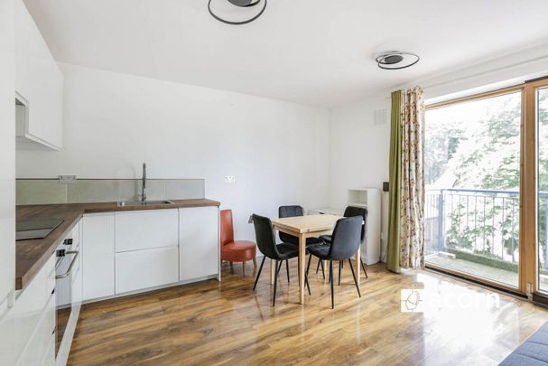 Thorburn Square, London, SE1 - Photo 1