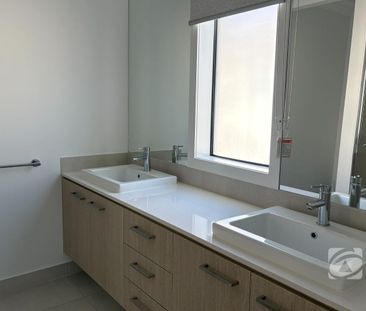 BRAND NEW FIVE BEDROOM HOME IN OFFICER - Photo 4