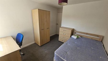 4 bedroom terraced house to rent - Photo 5