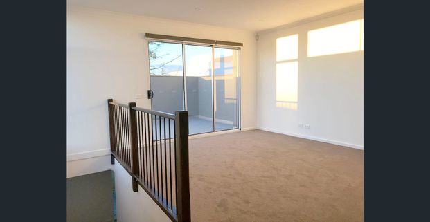 Modern Family Home in Prime Location with Spacious Living & Rumpus Room - Photo 1