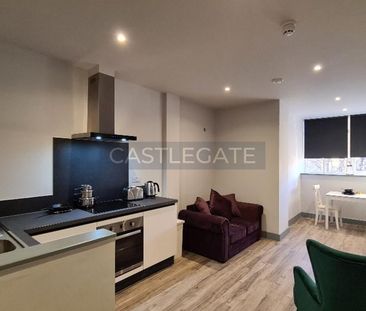 1 bedroom in a flat share to rent - Photo 2