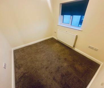 Main Street - Photo 4