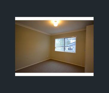 Well Presented 2 Bedroom home - Photo 4
