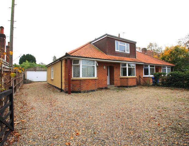 5 bedroom detached bungalow to rent - Photo 1