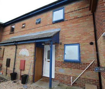 2 bedroom semi-detached house to rent - Photo 6