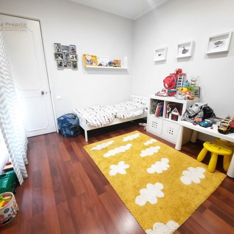 Luxury Semidetached House for rent in Alfragide Sul (Alfragide), Amadora, Lisbon - Photo 1