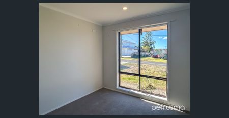 Modern Coastal Living - Photo 3