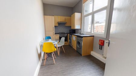 5B North Friary House - Photo 3