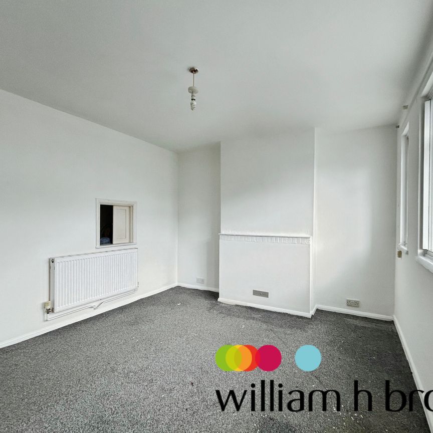 High Street, Halstead - Photo 1