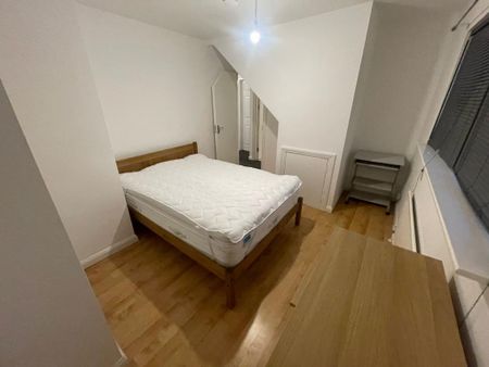 5 bedroom house to rent - Photo 2