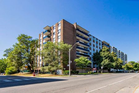 225-227 Cosburn Ave — 1 Bedroom - Photo 4