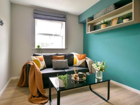 1 bedroom in a flat share to rent - Photo 4