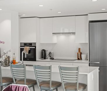 5766 Gilbert Road condo — Richmond, BC (3-Bedroom) - 3 Bedroom - Photo 6