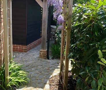 1 bedroom bungalow to rent - Photo 3