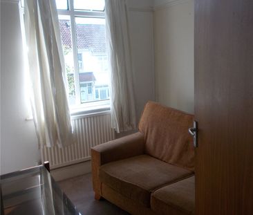 Student Properties to Let - Photo 3