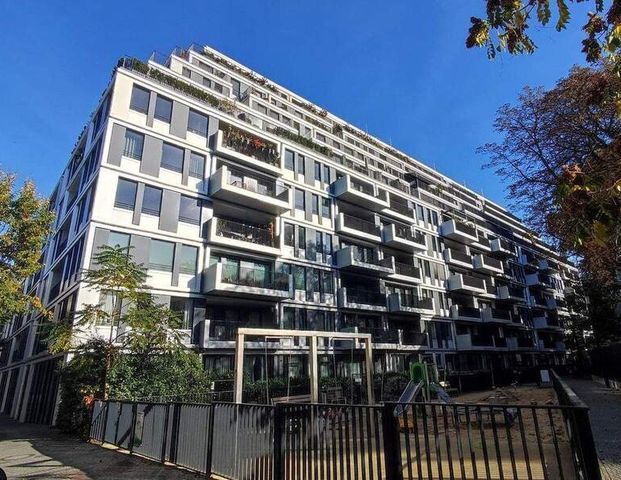 Luxus im Zentrum: ruhige Wohnung mit Pool, Sauna und Gym - Foto 1