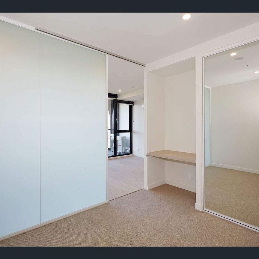 Light-Filled Living with Impressive City Views! - Photo 1