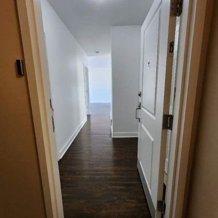 3 1/2 à louer à Saint-Laurent (1 chambre et 1 SDB) - Photo 4