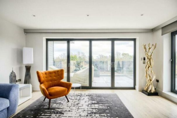 3 Bedroom Penthouse - Photo 1