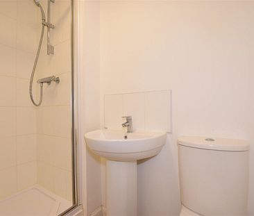 2 bedroom semi-detached house to rent - Photo 6