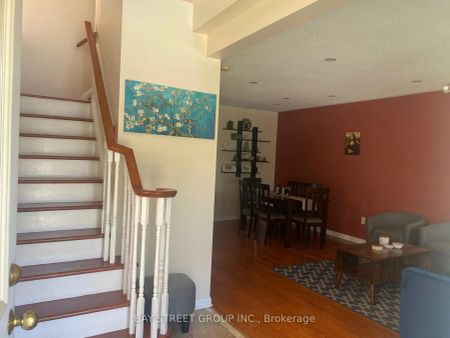 Detached Home For Lease | W9051238 - Photo 4