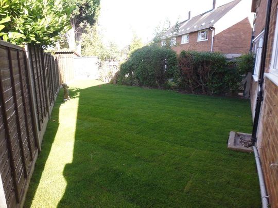 3 bedroom semi-detached house to rent - Photo 1