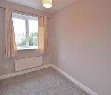 3 bedroom end of terrace house to rent - Photo 6