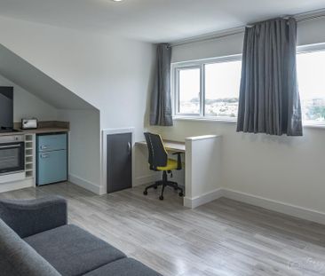 Studio to rent - Photo 2