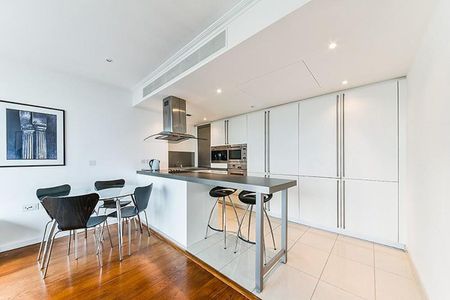 Apartment to rent in West India Quay, London E14 - Photo 5
