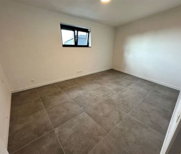 DUPLEX APPARTEMENT MET MOOI TERRAS EN 2 SLAAPKAMERS TE BERINGEN CENTRUM - Foto 2