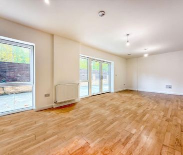 2 Bed Flat, Falcondale Court, NW10 - Photo 1