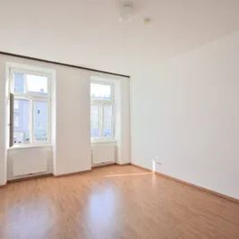 Helle 2-Zimmer-Wohnung mit separater Küche - Foto 1