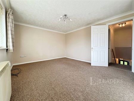 2 bedroom property to rent Bishops Close, NR7 - Photo 3