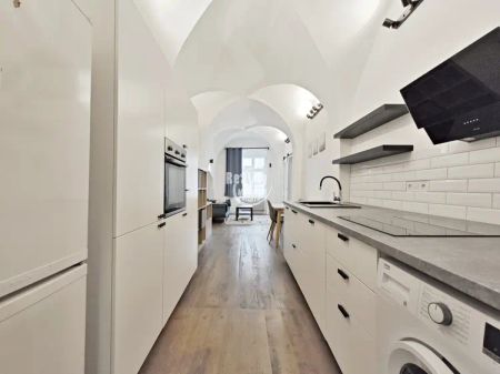 Nabízíme k pronájmu kompletně zrekonstruovanou bytovou jednotku 2+kk v Jihlavě, ulice Brněnská - Fotografie 4