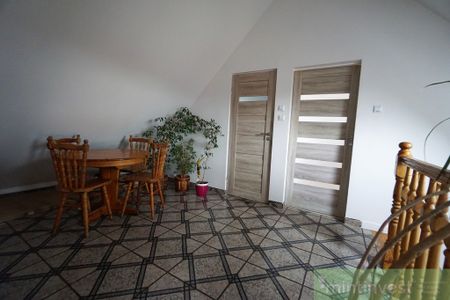 Dwupoziomowe mieszkanie o pow. 92,80, 4-pokoje. - Photo 2