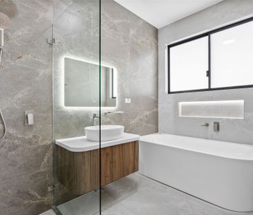 Luxury Duplex with Premium Finishes - Photo 5