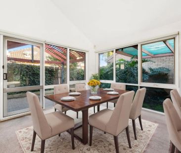 Newly Re-Carpeted 2 Bedroom, 2 Living, With Secure Double Garage To... - Photo 3