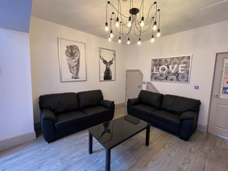 273 Dawlish Road - Photo 4