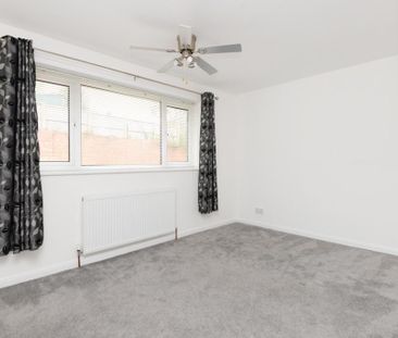 2 bedroom semi-detached house to rent - Photo 4