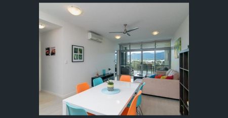 Modern City Living with Style and Comfort - Photo 3