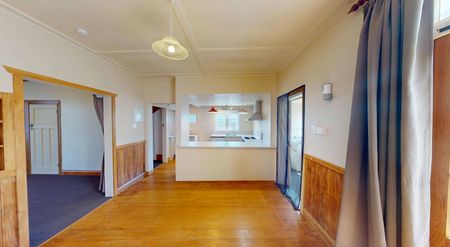 City Centre - 3 Bedrooms - Photo 5