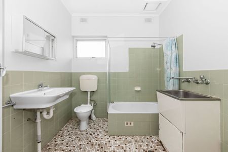 Modern unit in Torrens Park - Photo 4