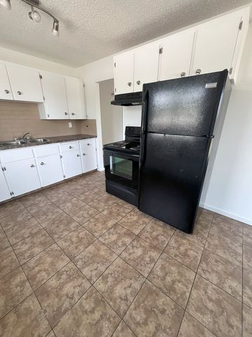 420 Sabrina Road Southwest, Calgary - Photo 3