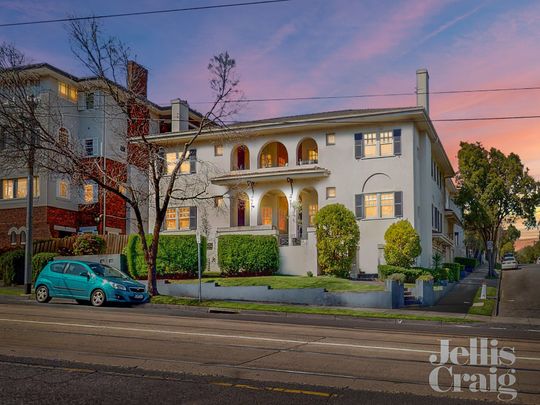 8/470 Glenferrie Road, Hawthorn - Photo 1