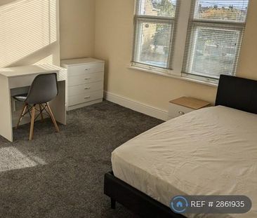 1 bedroom in a house share to rent - Photo 3