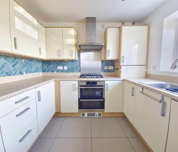3 bedroom terraced house to rent - Photo 5