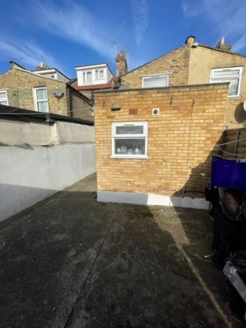 Rothsay Road, Forest Gate E7 - Photo 2
